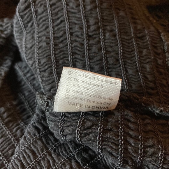 Brandy Melville One Black & One Red Smocked Off Shoulder Crop Top Small - Picture 12 of 13